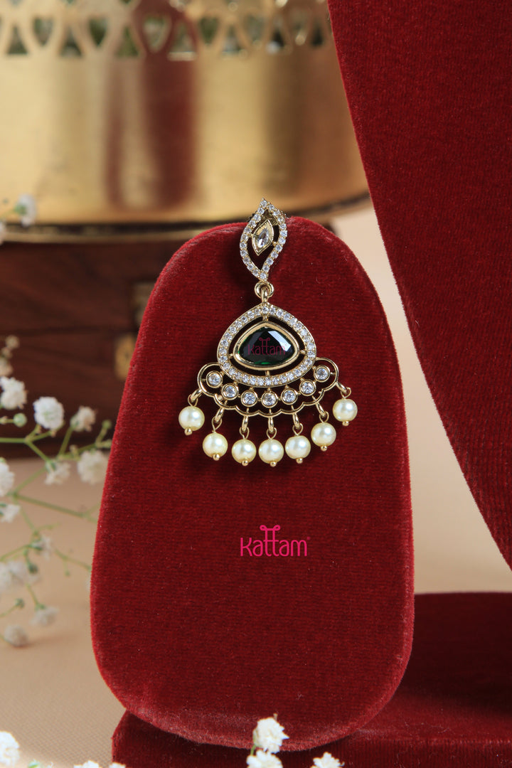 Saha - Victorian Green Short Necklace