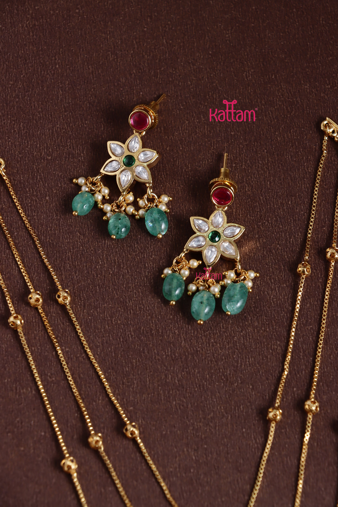 Triple Layer White Flower Chain Set