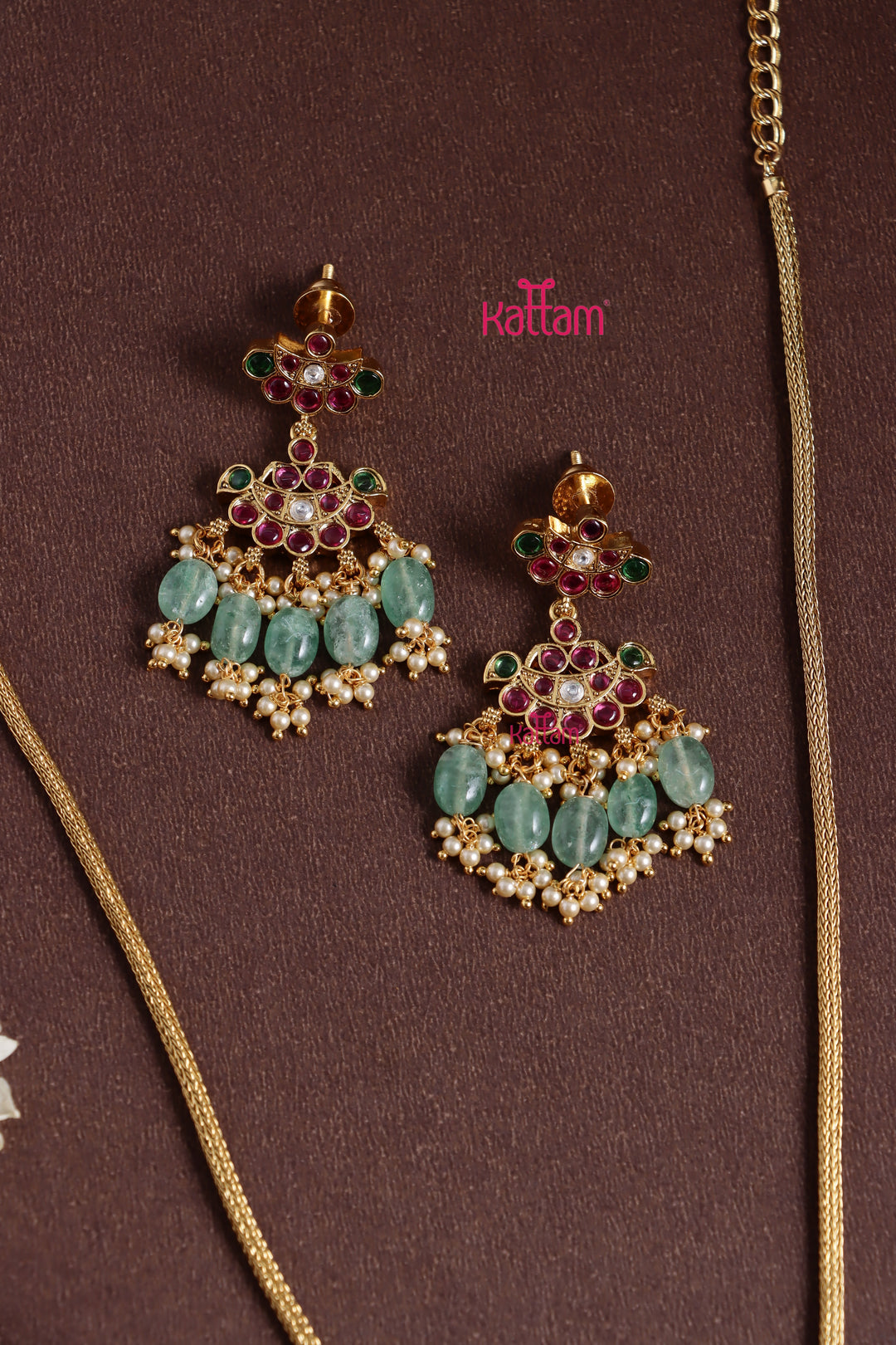 Kemp Parrot Layered Pendant Dollar Chain