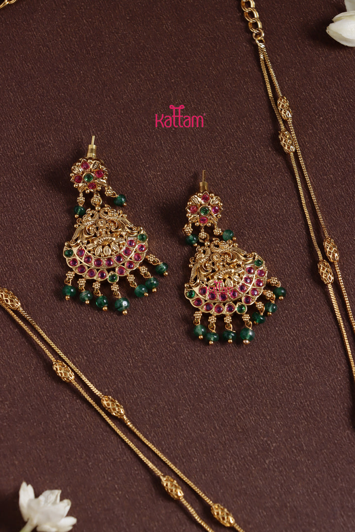 Layered Goddess Pendant Chain Set