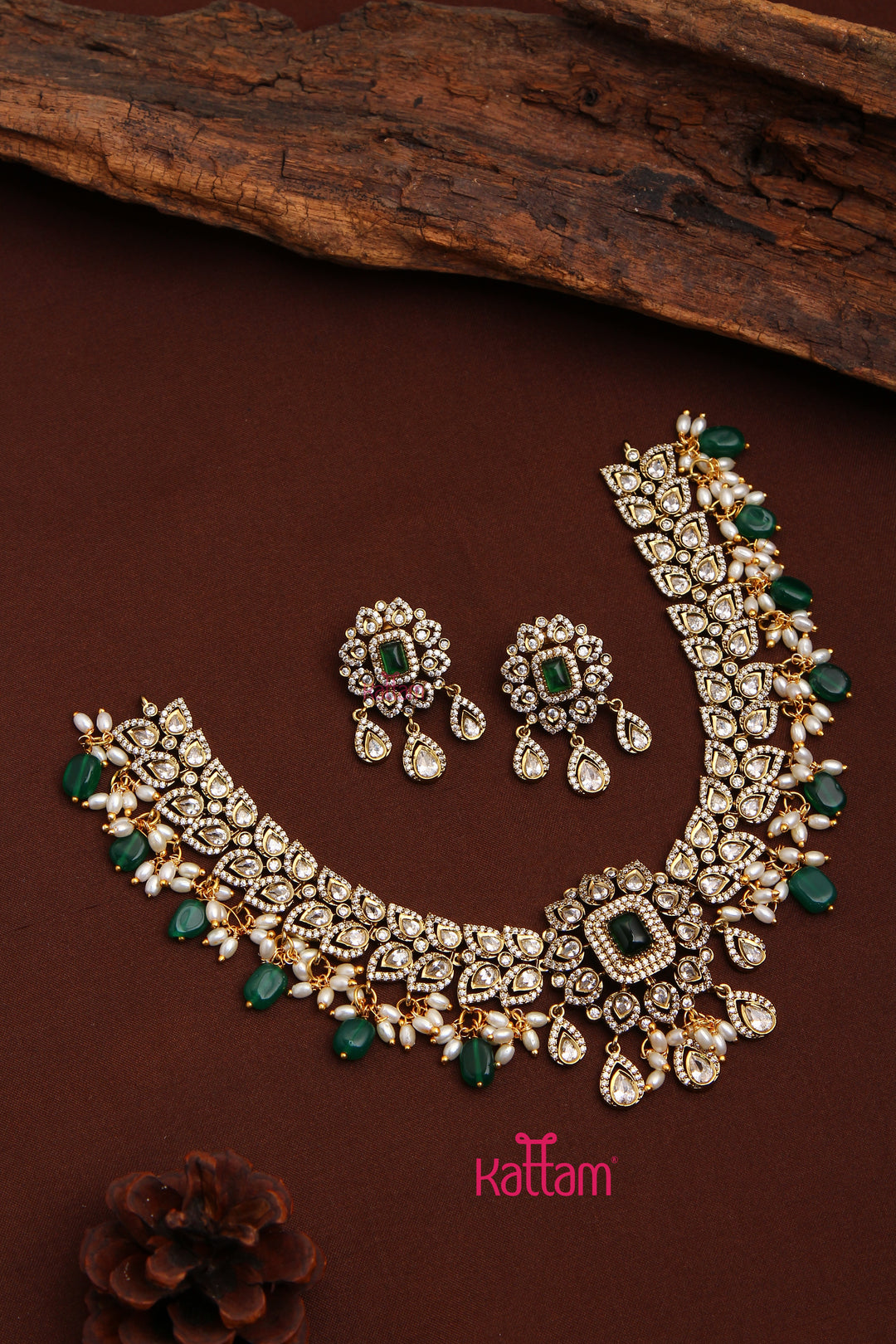 Salma - AD Leafy Green Necklace