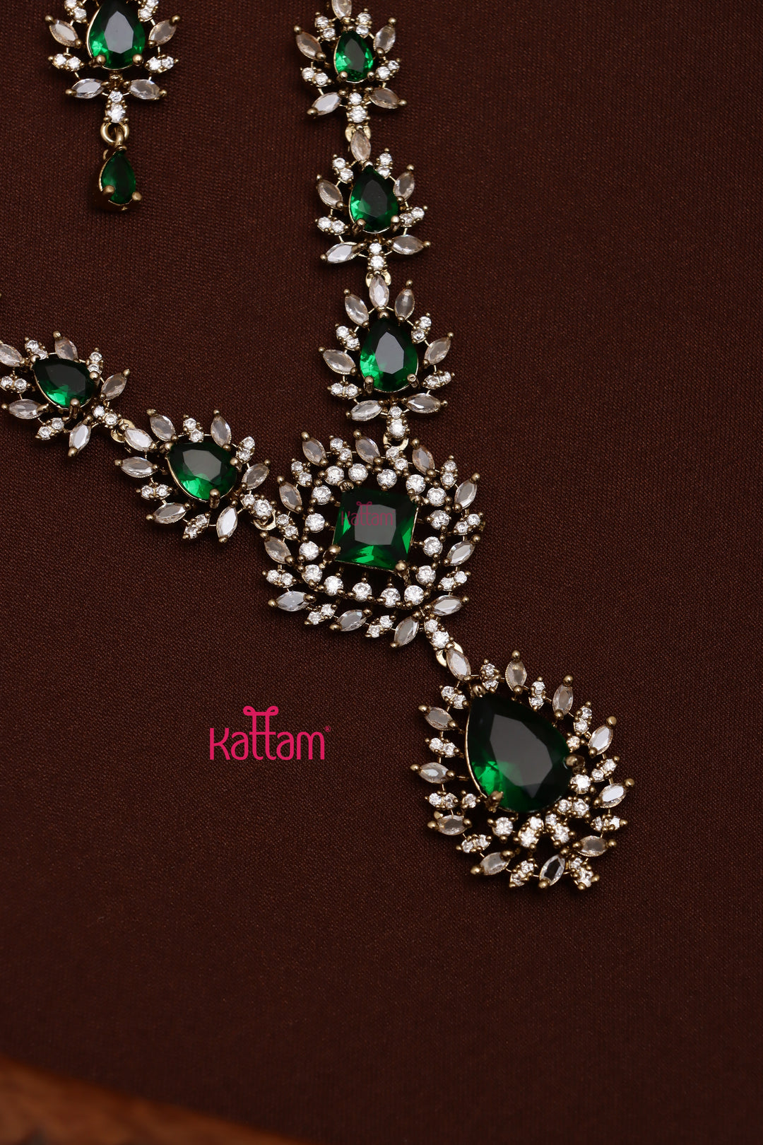 Sofi - AD Green Short Necklace