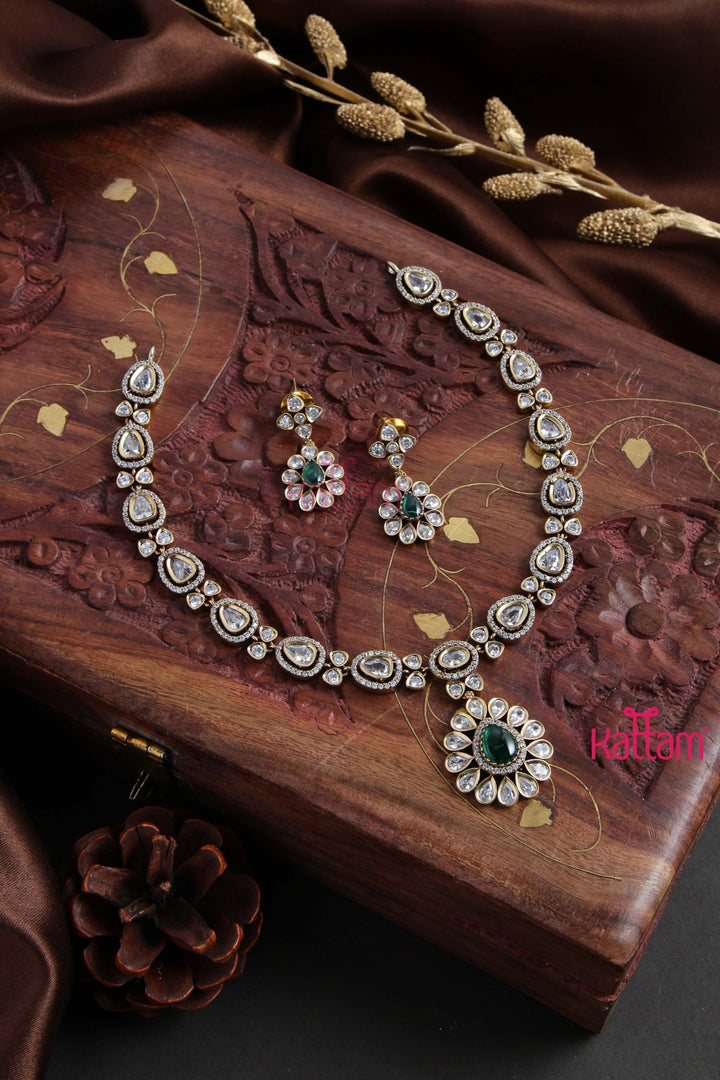 Agnes Victorian Green Short Necklace - N6051