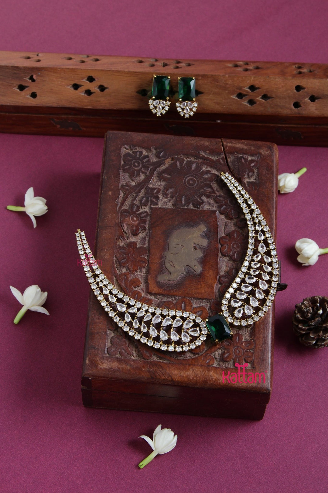 Aisha - AD Green Choker - N5130