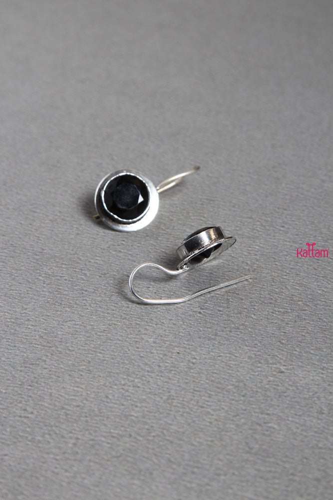 Black Silver Hook Drop - E290
