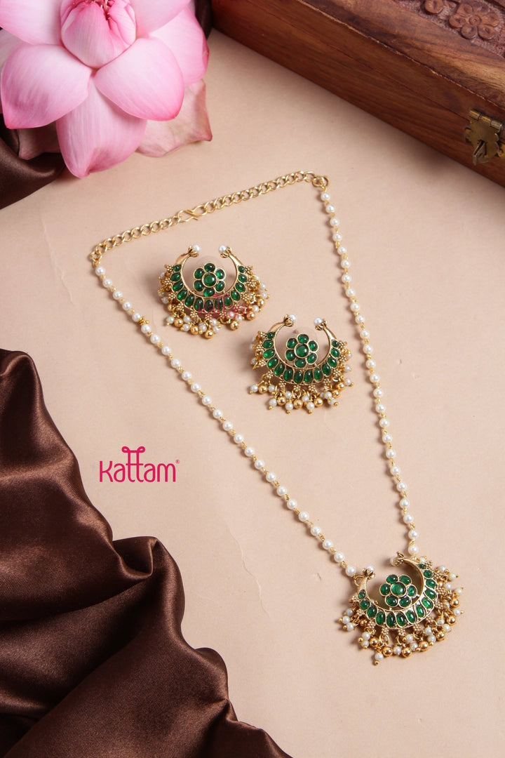 Budgetted Half Moon Layered Green Choker - N3166