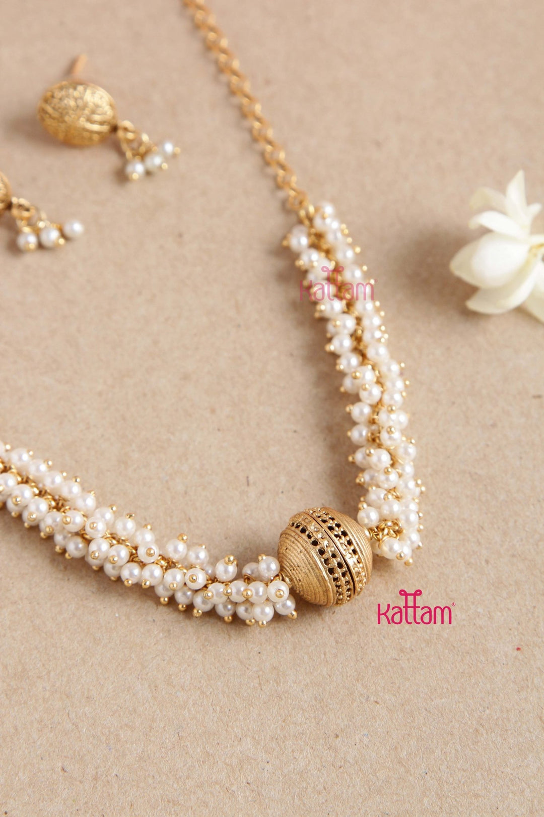 Budgetted Pearl Cluster Necklace Set - N2819
