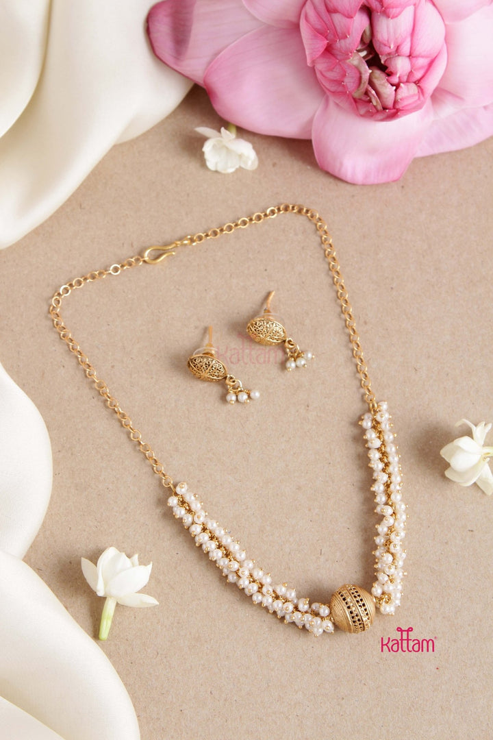 Budgetted Pearl Cluster Necklace Set - N2819