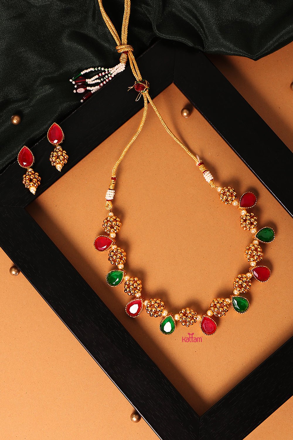 Cluster Gold Stone Choker Necklace - N613