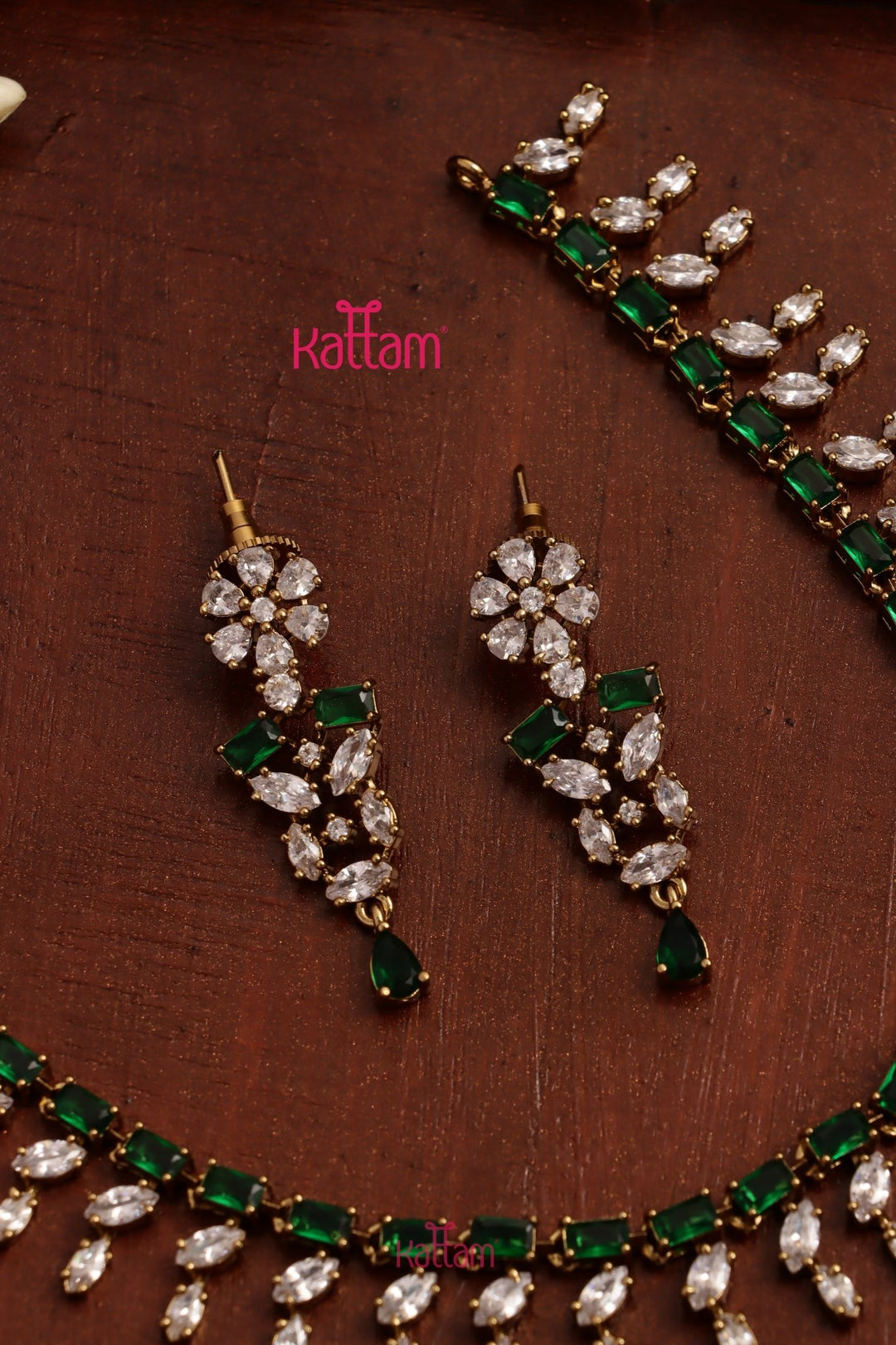 Cynthia - AD Stone Green Choker - N5285