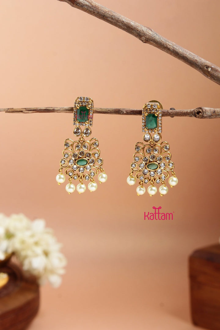 Elegant Greenstone Drop Earring - E927