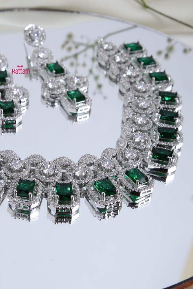 Francesca - AD Green Stone Choker - N2357