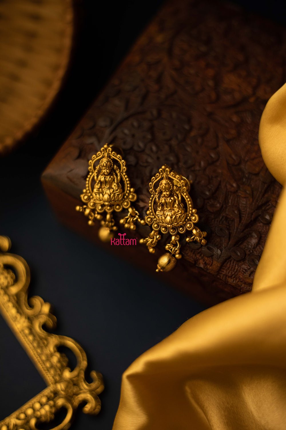 Goddess Lakshmi Gold Beads String Choker - N557