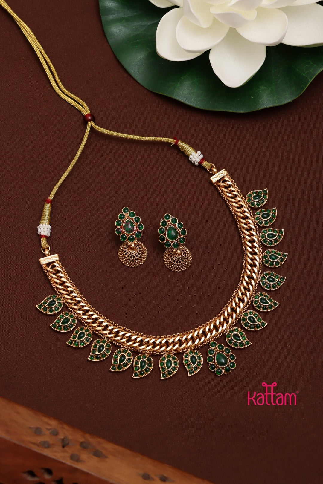 Green Manga Stone Choker - N3584