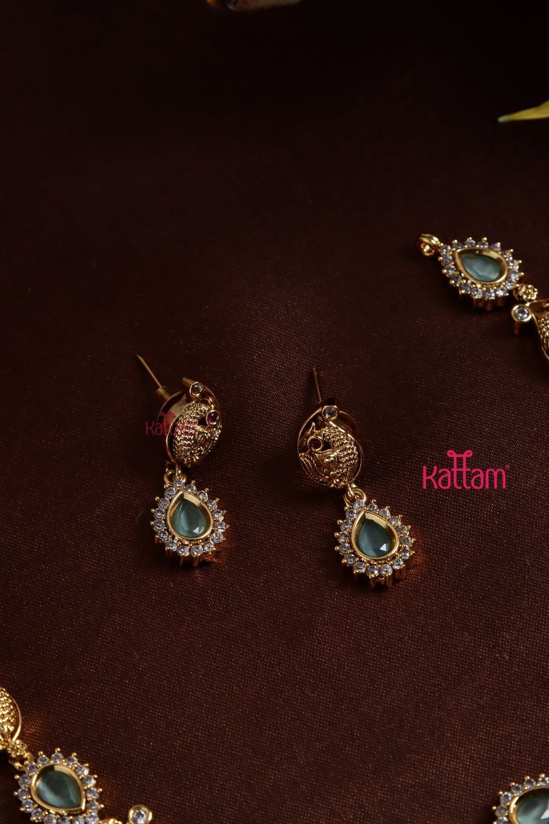 Green Stone Peacock Choker - N3199