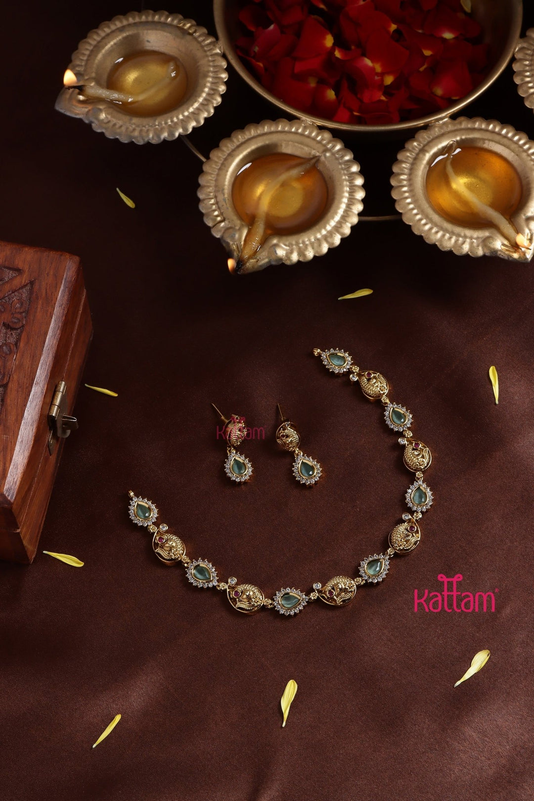 Green Stone Peacock Choker - N3199