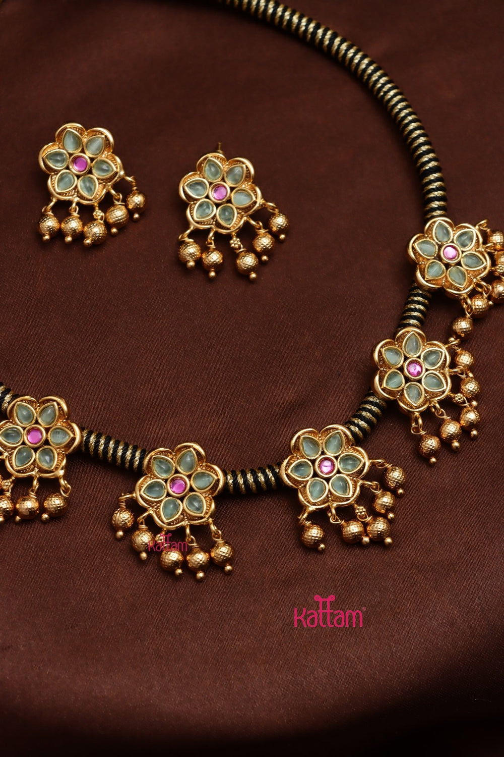 Indira - Flower Stone Choker - N3769