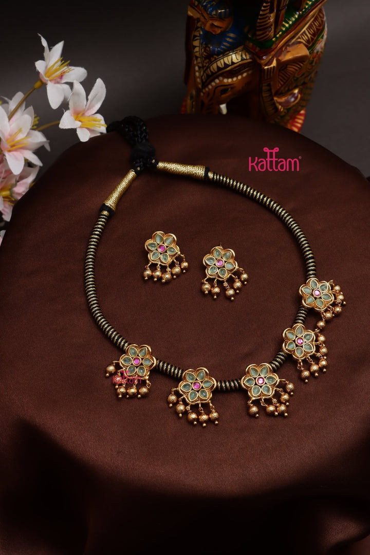Indira - Flower Stone Choker - N3769