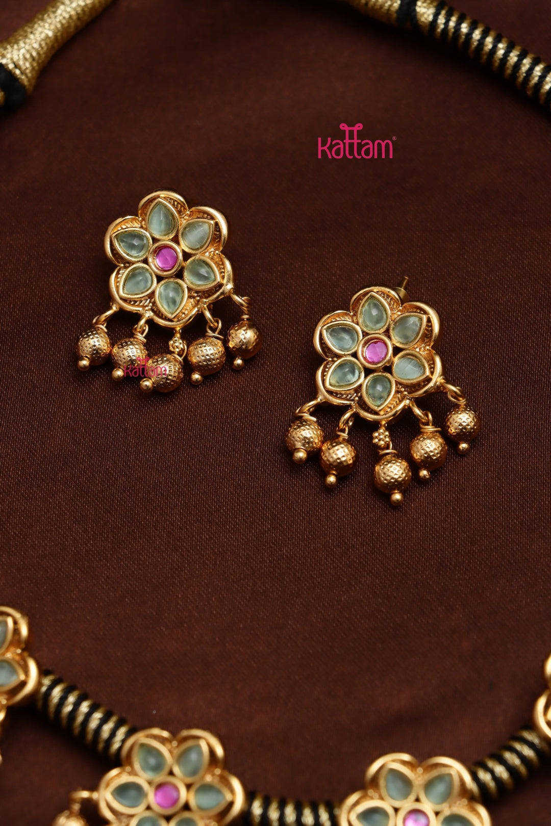 Indira - Flower Stone Choker - N3769