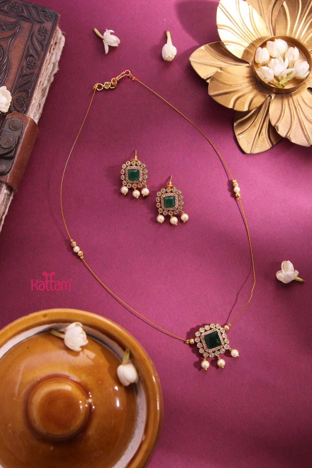 Invisible Green Pendant Choker - N3285