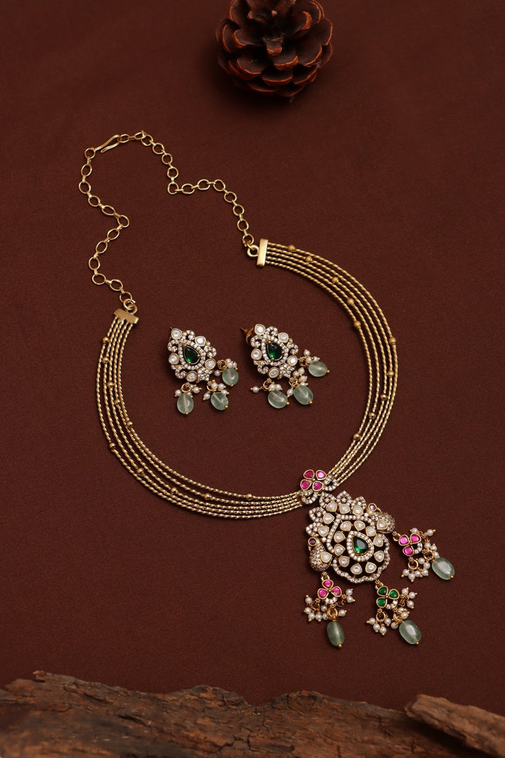 Ivaanya - Victorian Peacock Pendant Choker - N6164