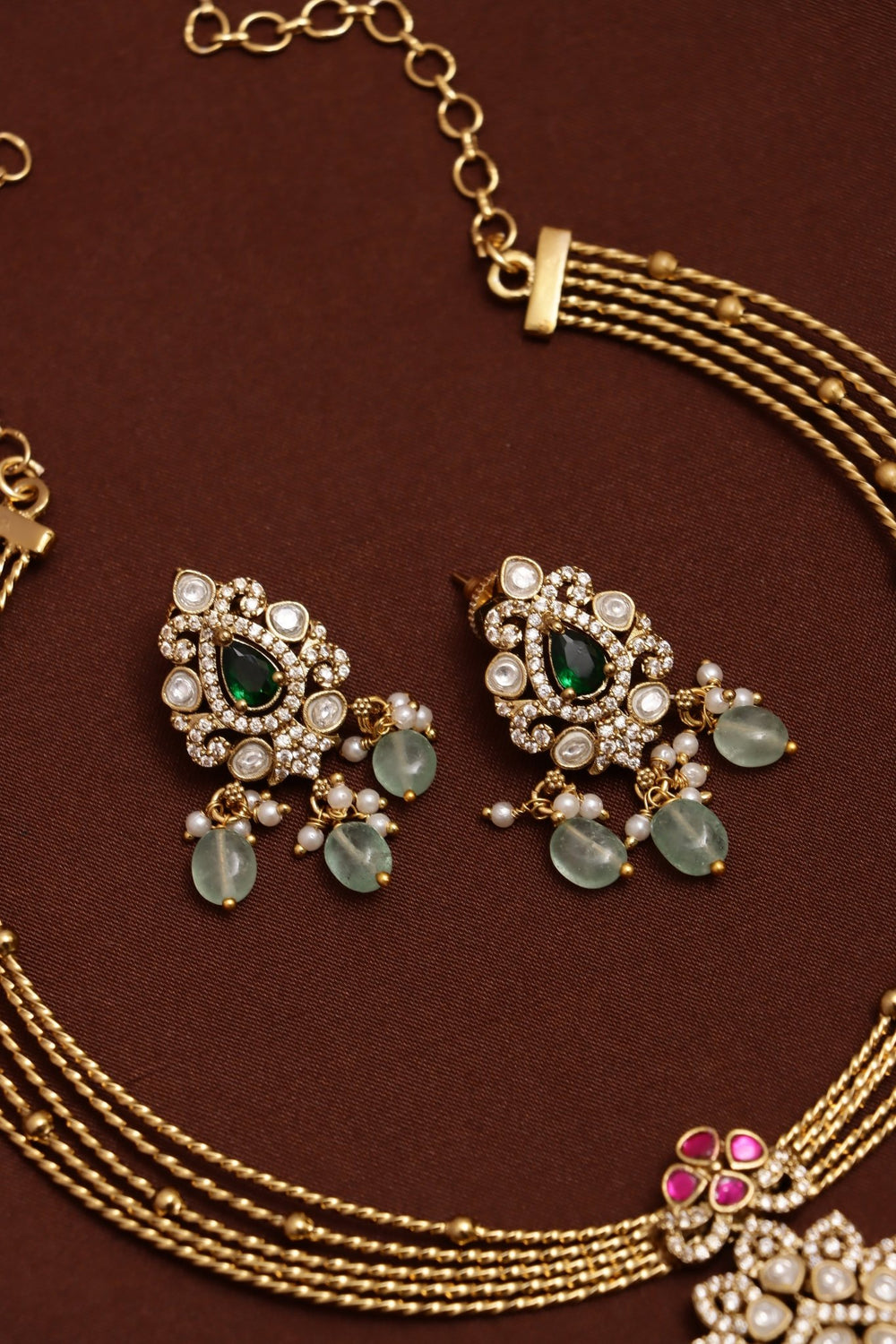 Ivaanya - Victorian Peacock Pendant Choker - N6164