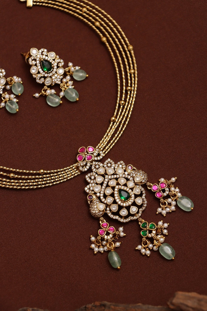 Ivaanya - Victorian Peacock Pendant Choker - N6164