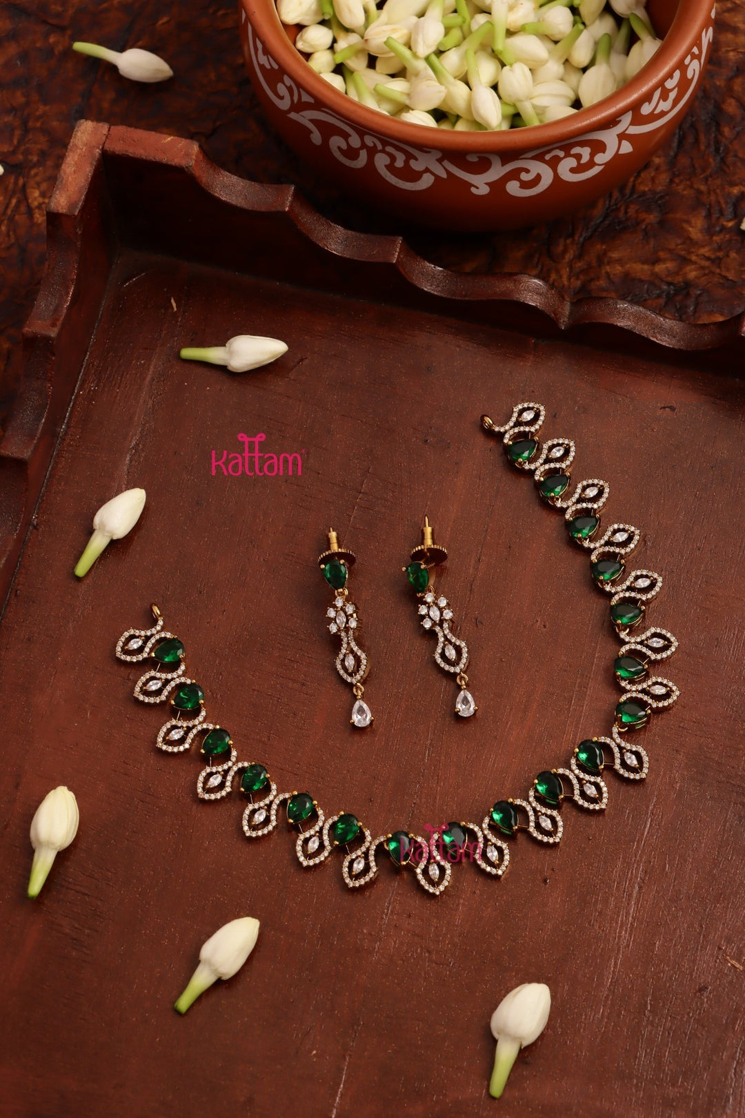 Jovita - AD Green Stone Choker - N5288
