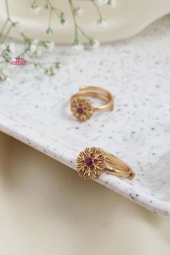 Layered Flower Toe Ring ( Adjustable) - TR002