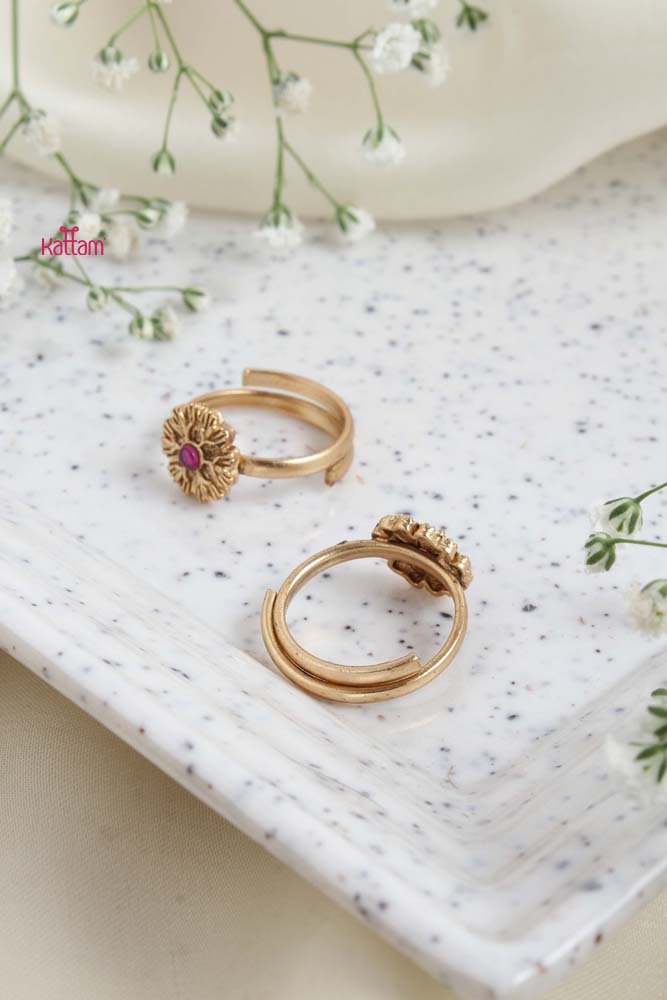 Layered Flower Toe Ring ( Adjustable) - TR002