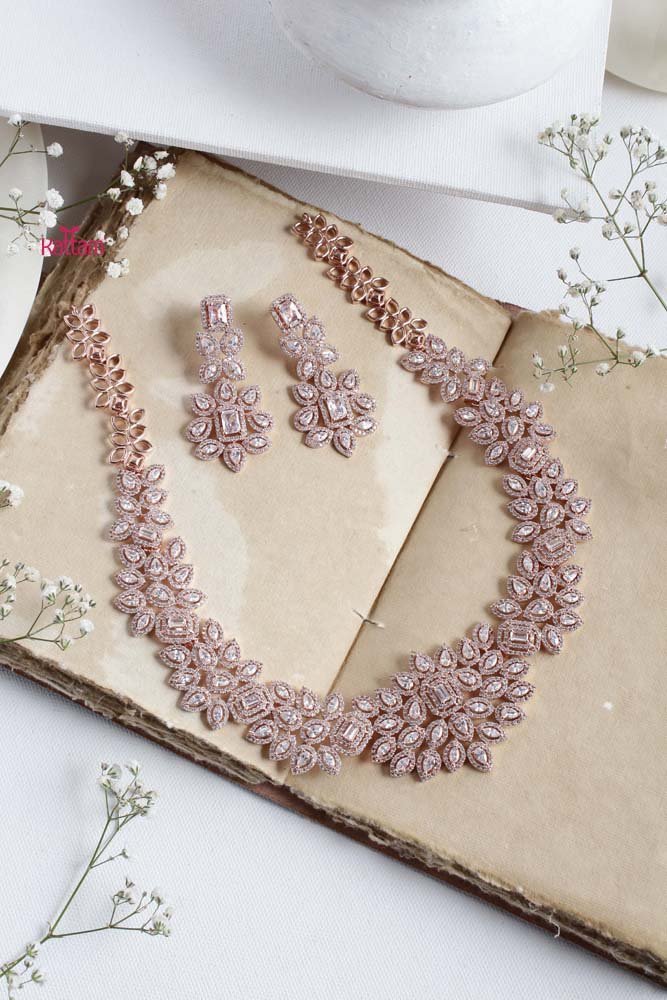 Lia - Leafy Rosegold Necklace - N2370