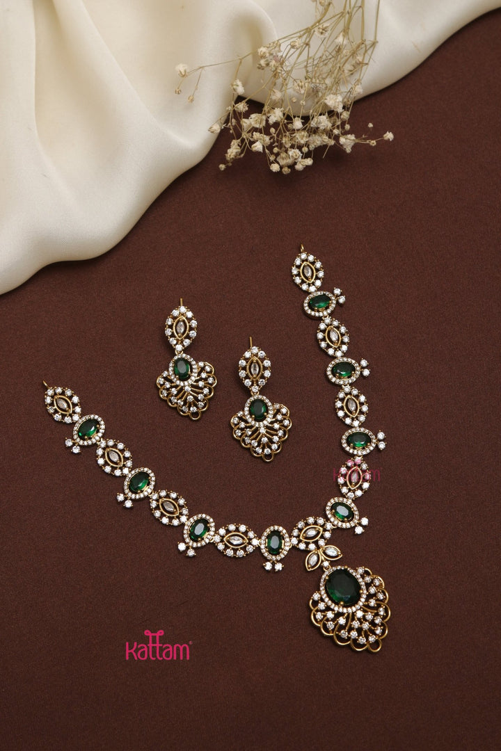 Lydia - Drop Green Stone Necklace - N3549