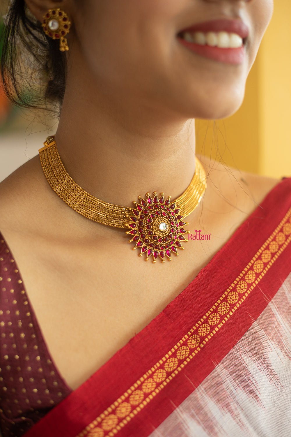 Malar Kemp Pendant Choker Set - Main Image