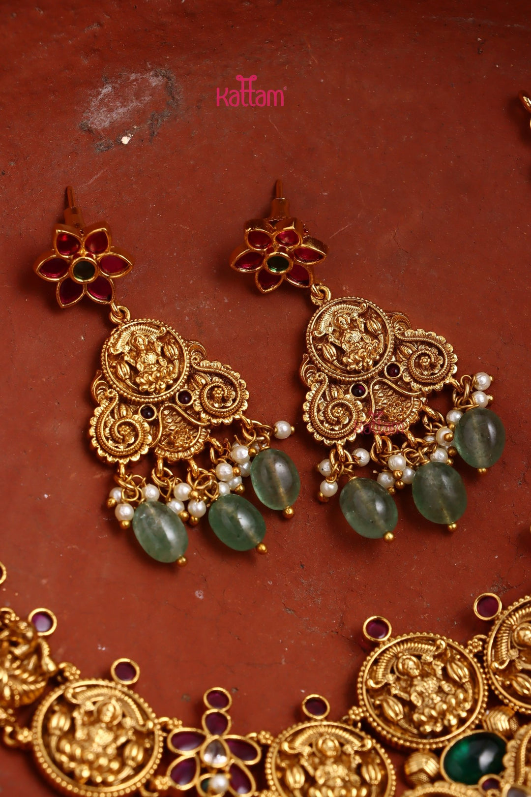 Matte Goddess Coin Necklace - N3406