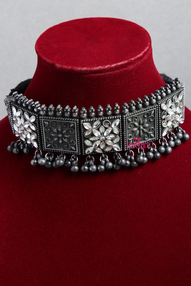Oxidised Patterned White Floral Choker - N1933