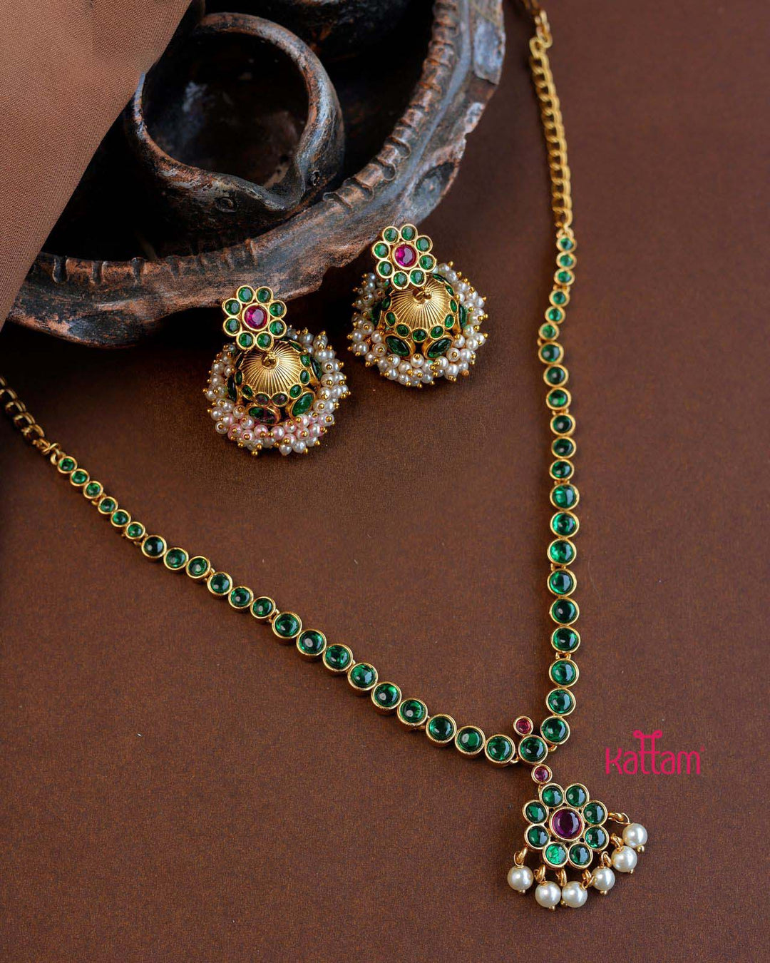 Poorna - Green Kemp Stone Attigai Necklace Set - N2860