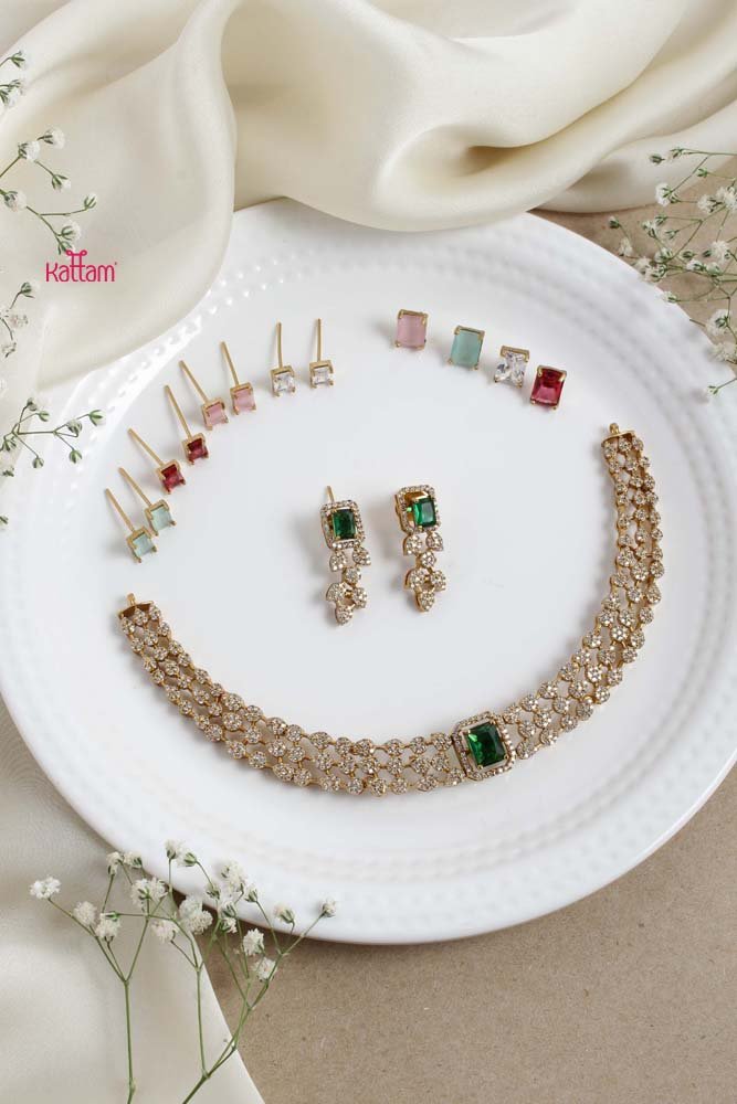 Choker with stone in middle hotsell
