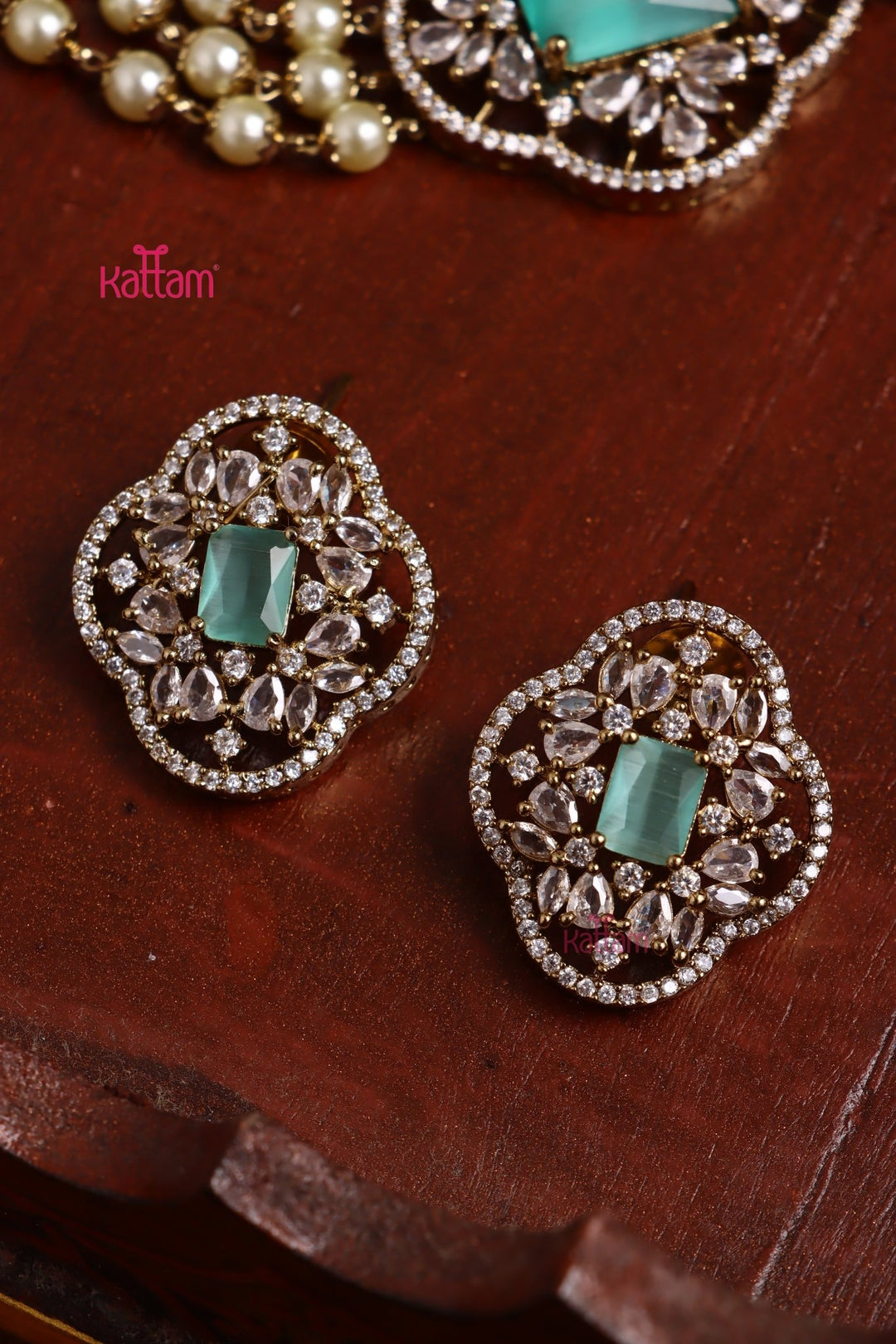 Shreya Victorian Pastelgreen Choker - N6149