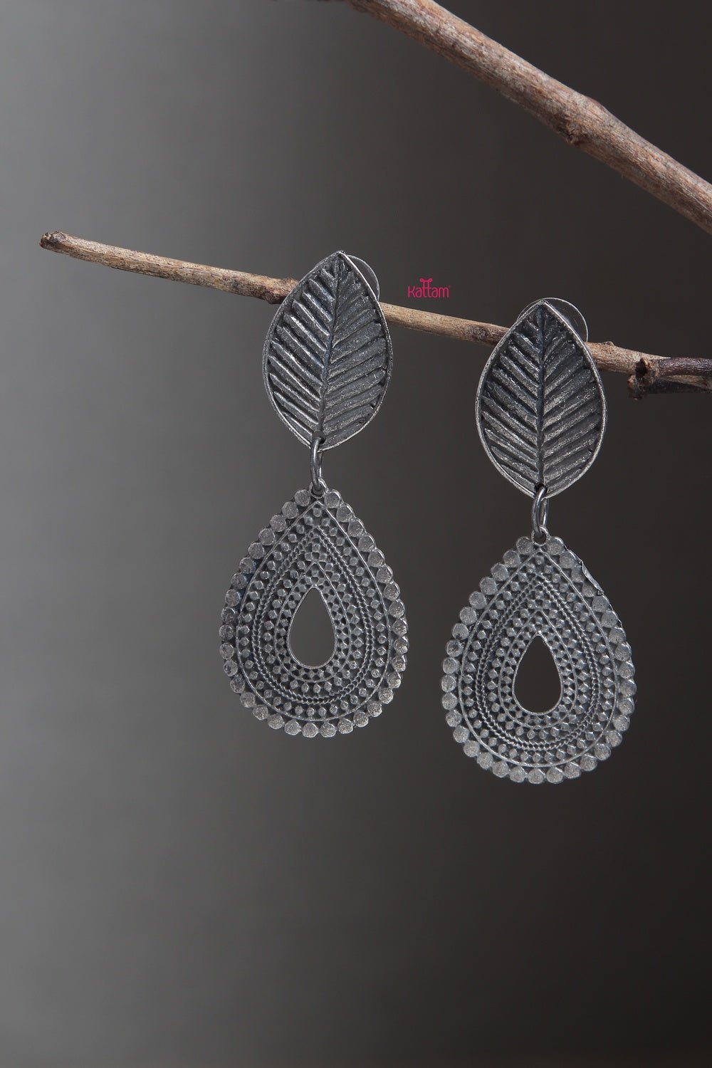 Silver lookalike Leaf Drop Earring - E123