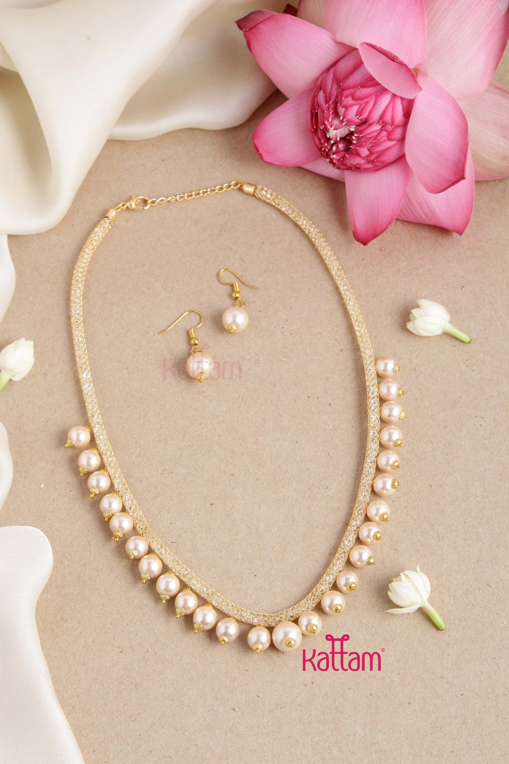 Simple Geometric Pearl Necklace - N2767