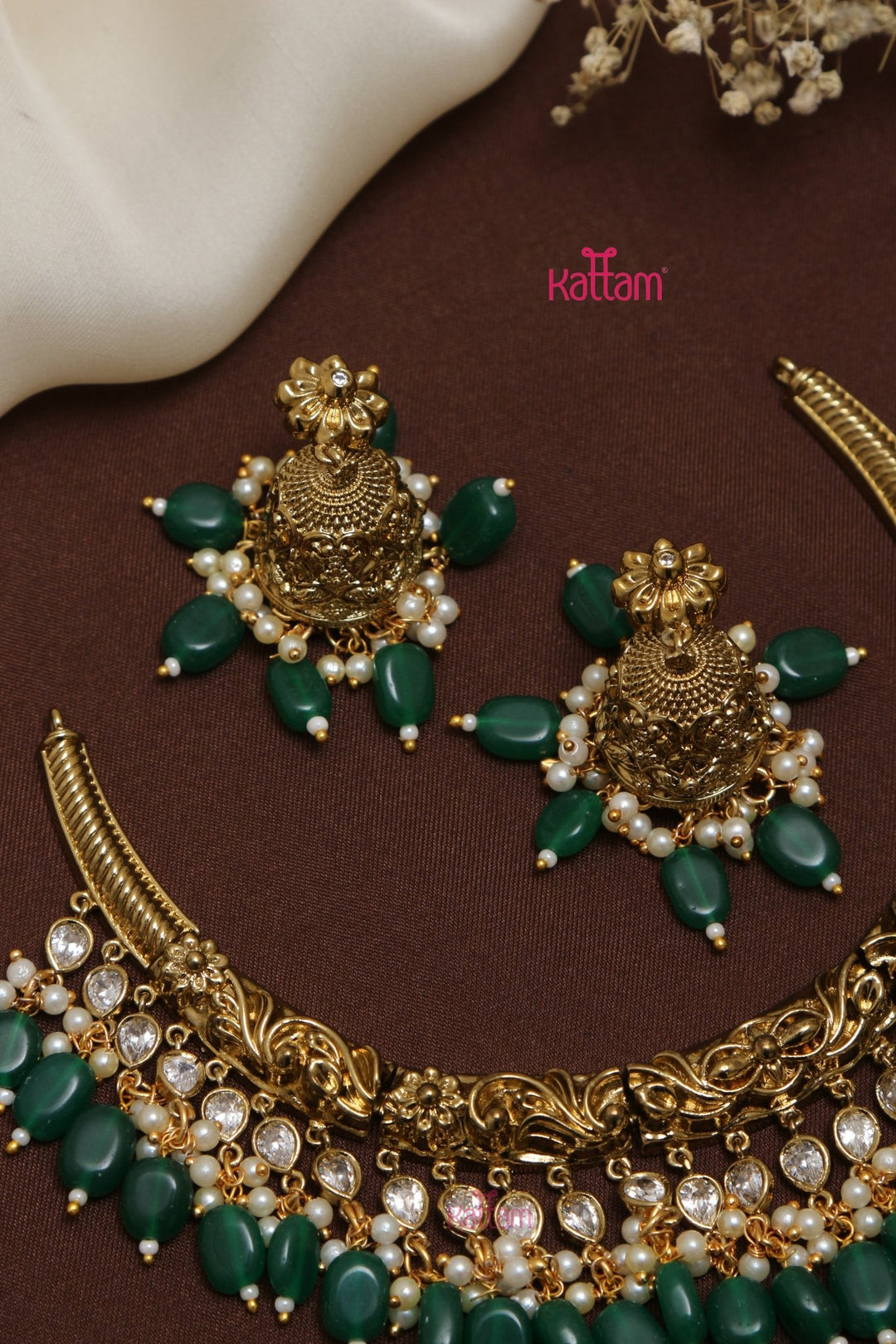 Sinamika - Engraved Green Bead Hasli Choker - N3545