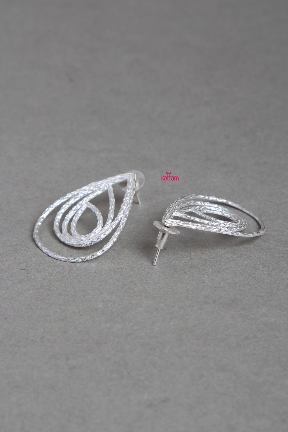 Trendy Silvertone Minimalistic Earring - E117