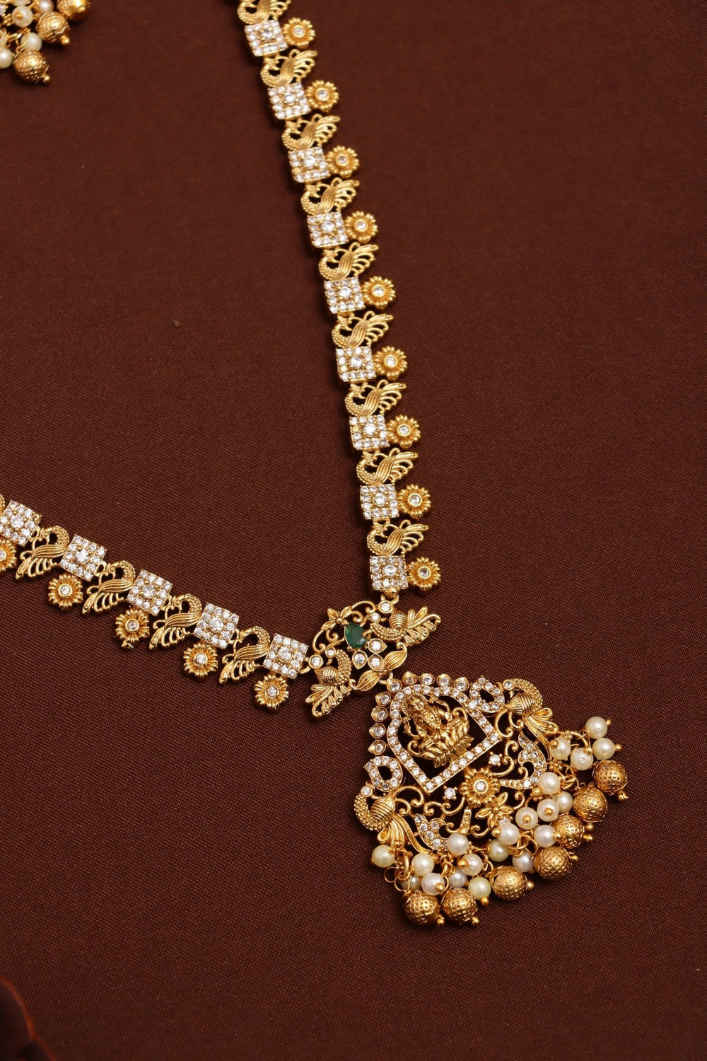 Vaigavi - Goddess Pearl Haram - N3722