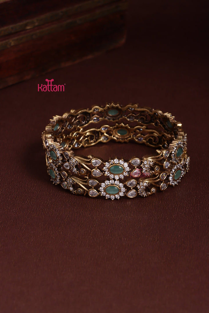 Victorian AD Oval Pastelgreen Peacock Bangle - B594 - V4