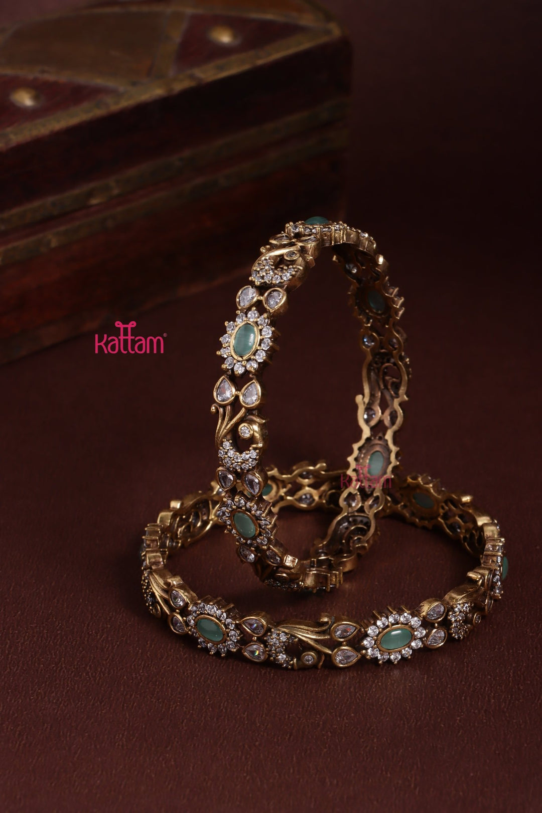 Victorian AD Oval Pastelgreen Peacock Bangle - B594 - V4