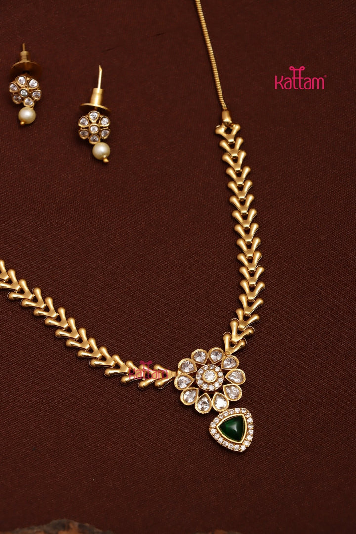 Yashi - Green Flower Dollar Chain - N3699