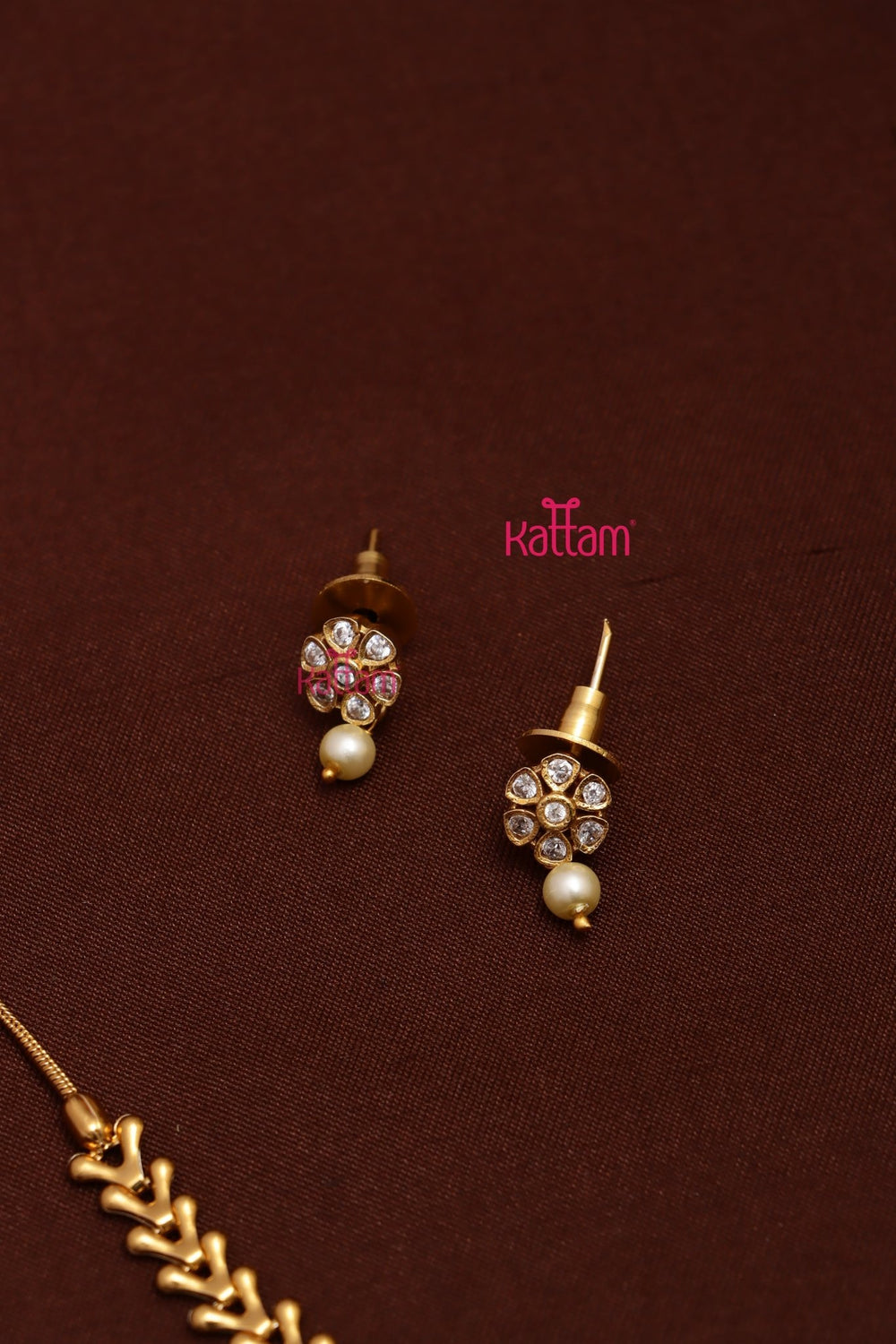 Yashi - Green Flower Dollar Chain - N3699