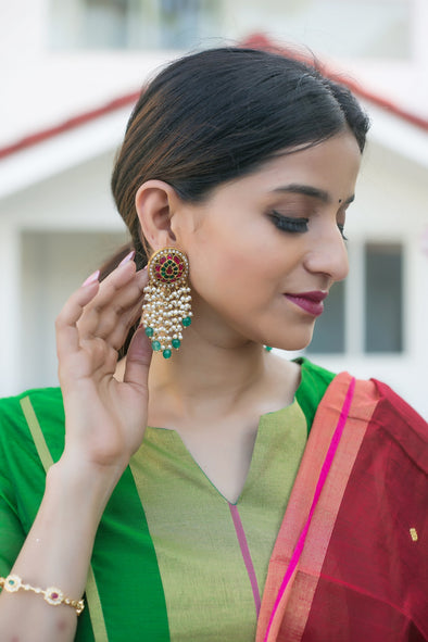 Cluster Pearl Emerald Bead Lotus Stud