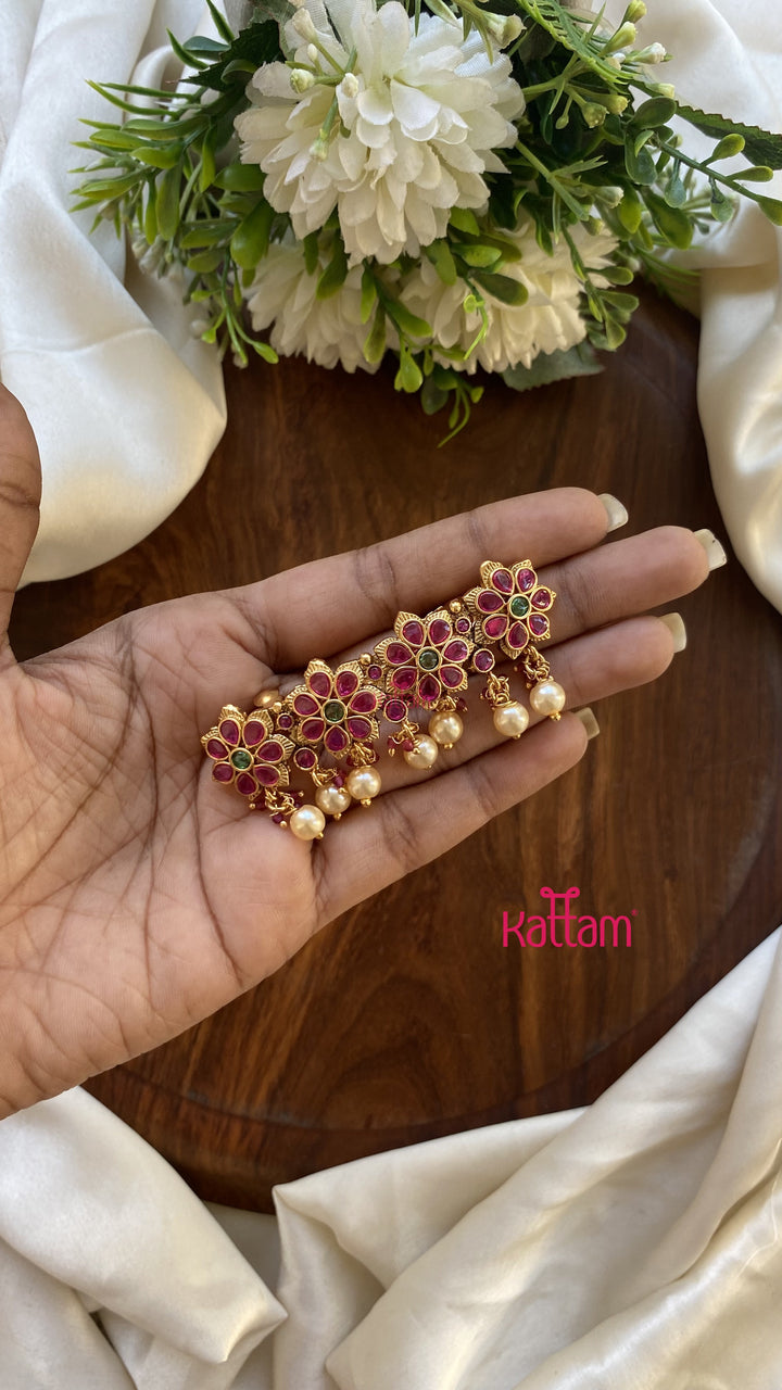 Kemp Small Flower Bead Drop Clip