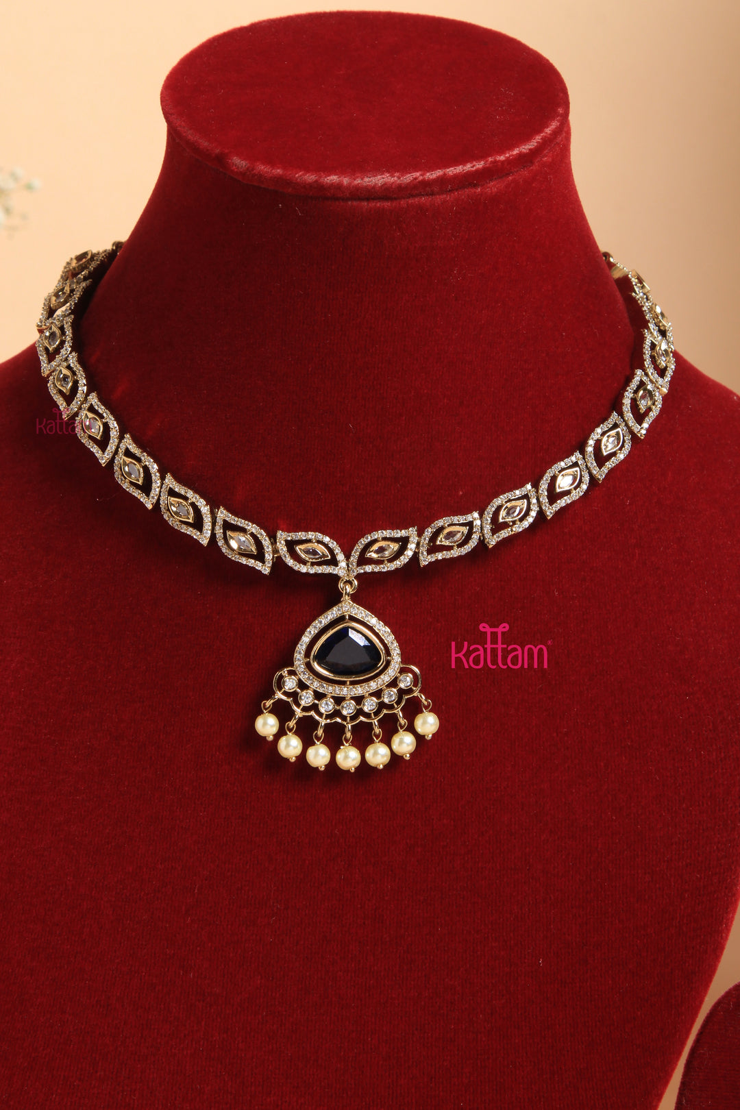 Saha - Victorian Blue Short Necklace